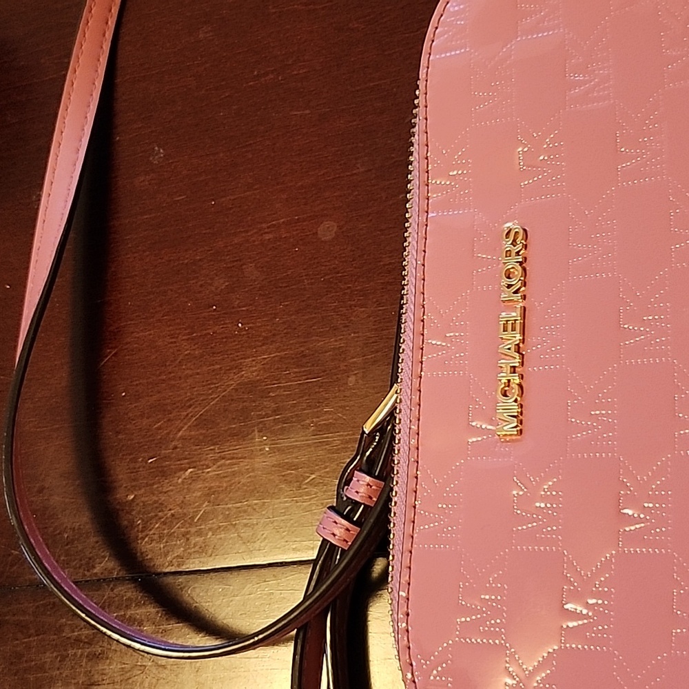 Medium crossbody bag